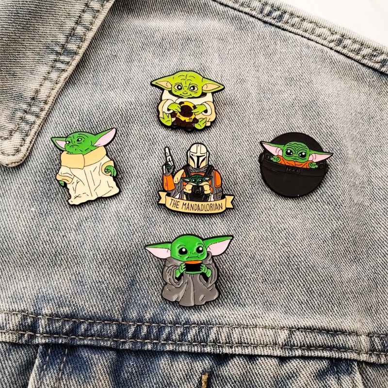 Embroidery Textile - 5 Stück niedliche Cartoon-Yoda-Anstecknadeln, Sci-Fi-Abenteuer-TV-Charakter-inspirierte Broschen,
