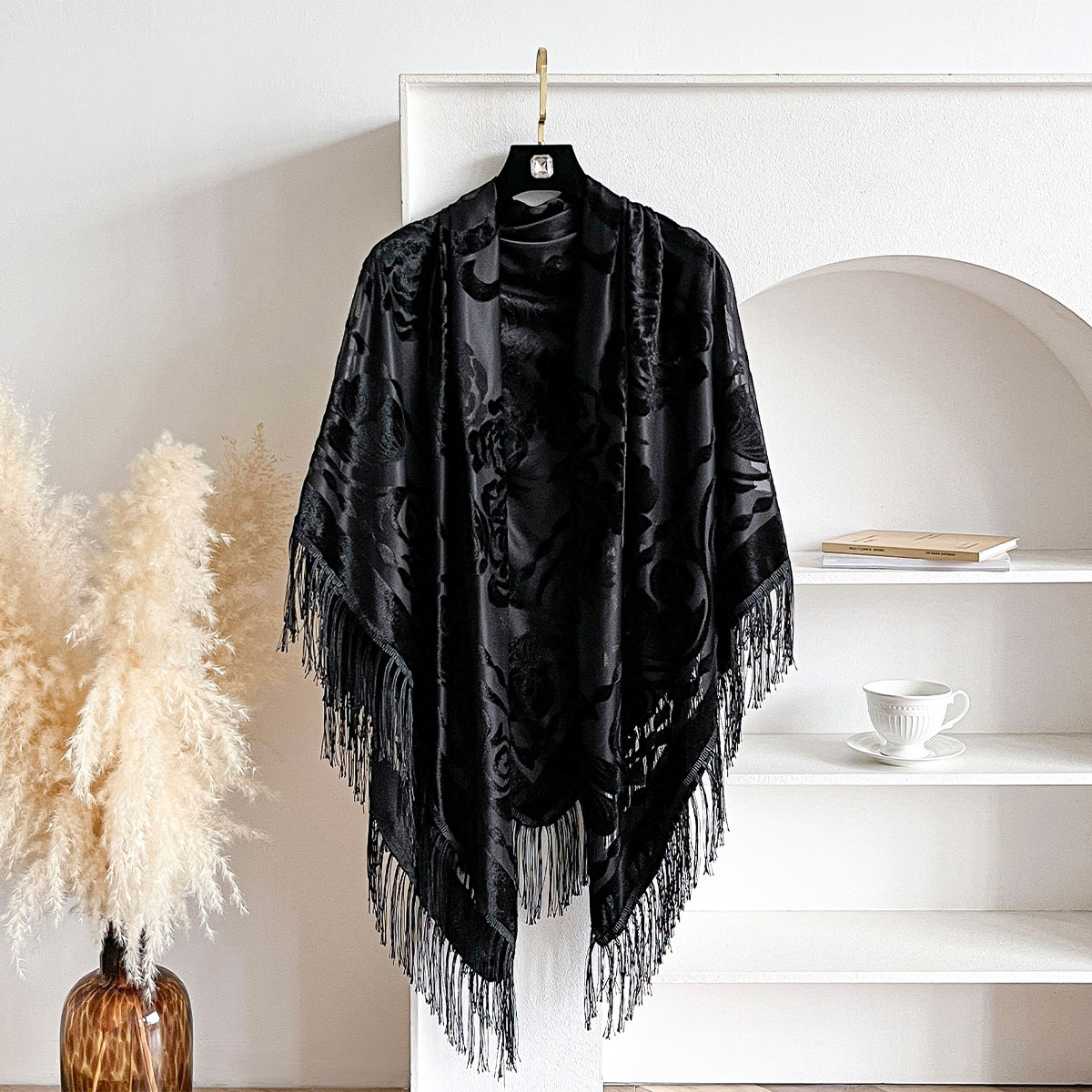Embroidery Shawl - Retro Samt-Quastenschal mit Blumenstickerei, warmer Umhang