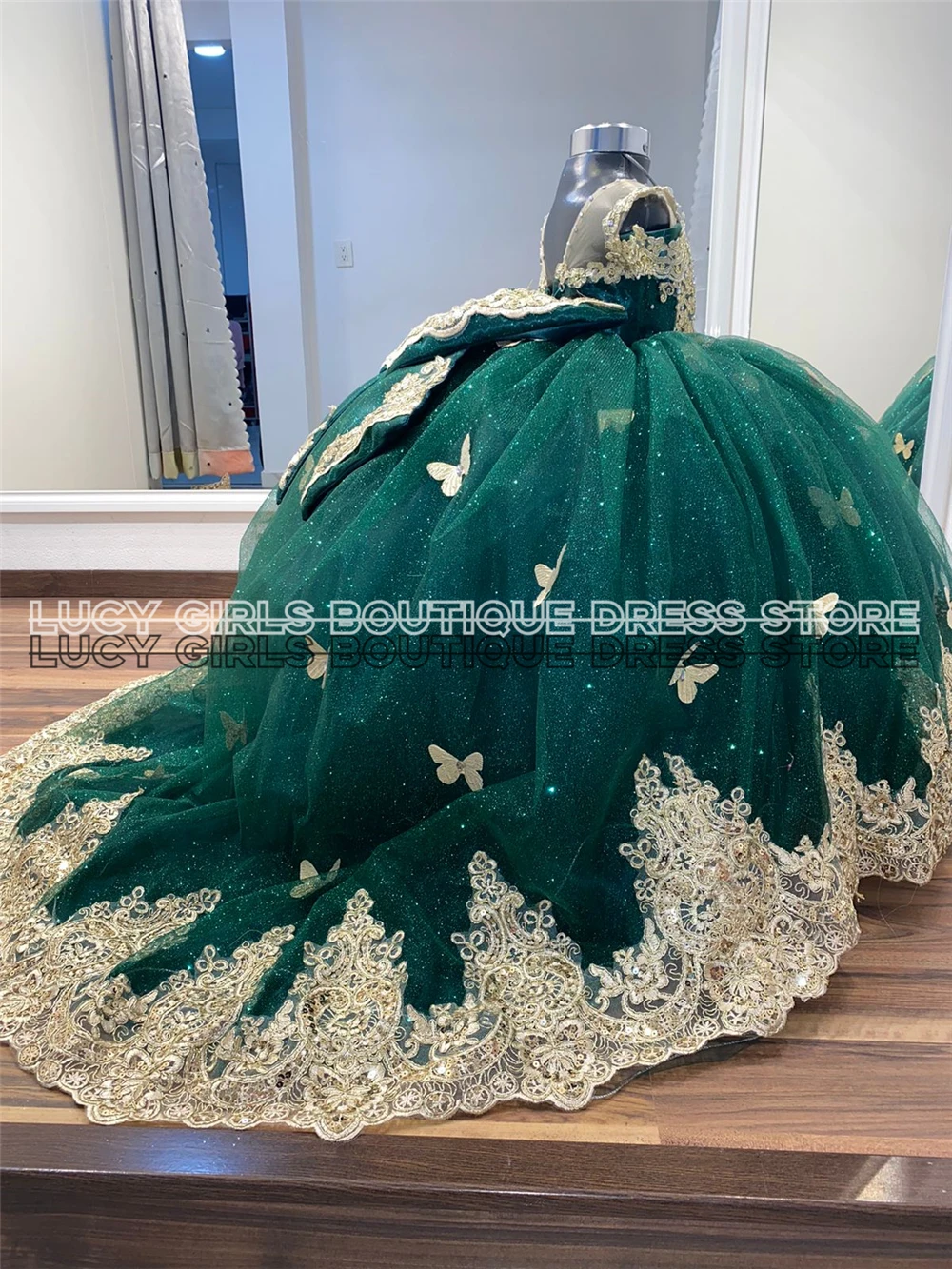 Hochwertiges Blumenmädchenklei – Embroidery Yellow Flower Bewertung und Preis