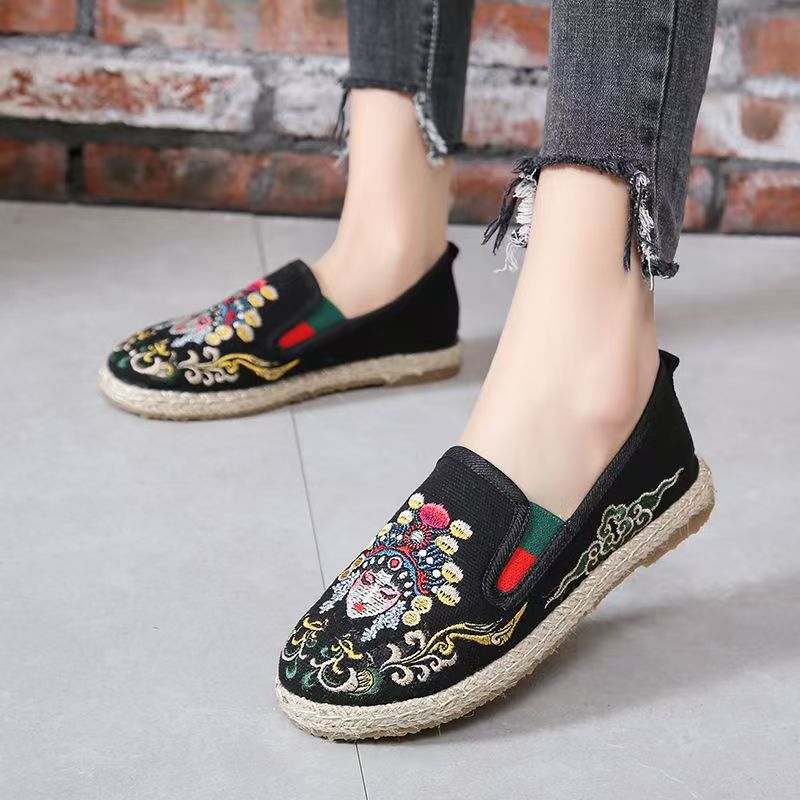 Damen-Stoffschuhe mit flacher  – Embroidery Fabric Bewertung und Preis
