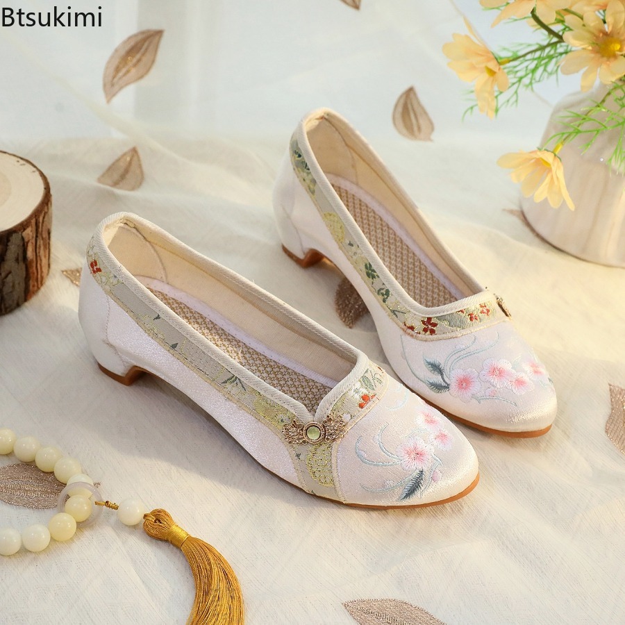 2026 Neue Damenschuhe im Ethno – Embroidery Fabric Bewertung und Preis