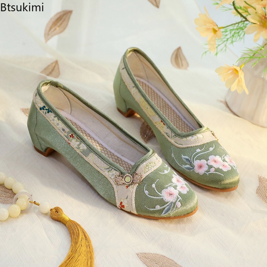 2026 Neue Damenschuhe im Ethno – Embroidery Fabric Bewertung und Preis