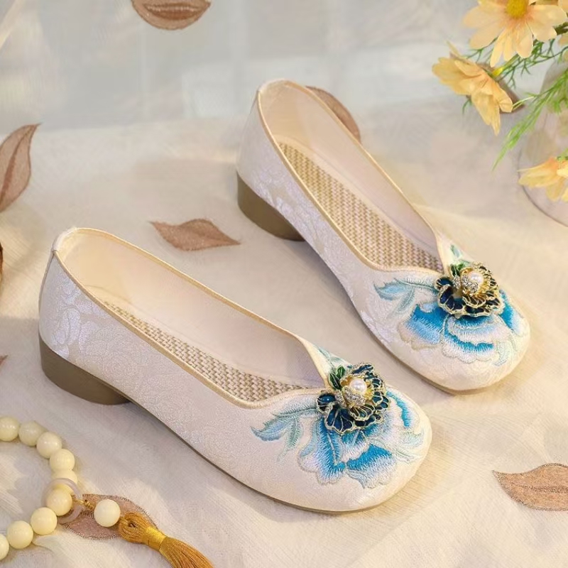Damen-Schuhe mit niedrigem Abs – Embroidery Fabric Bewertung und Preis